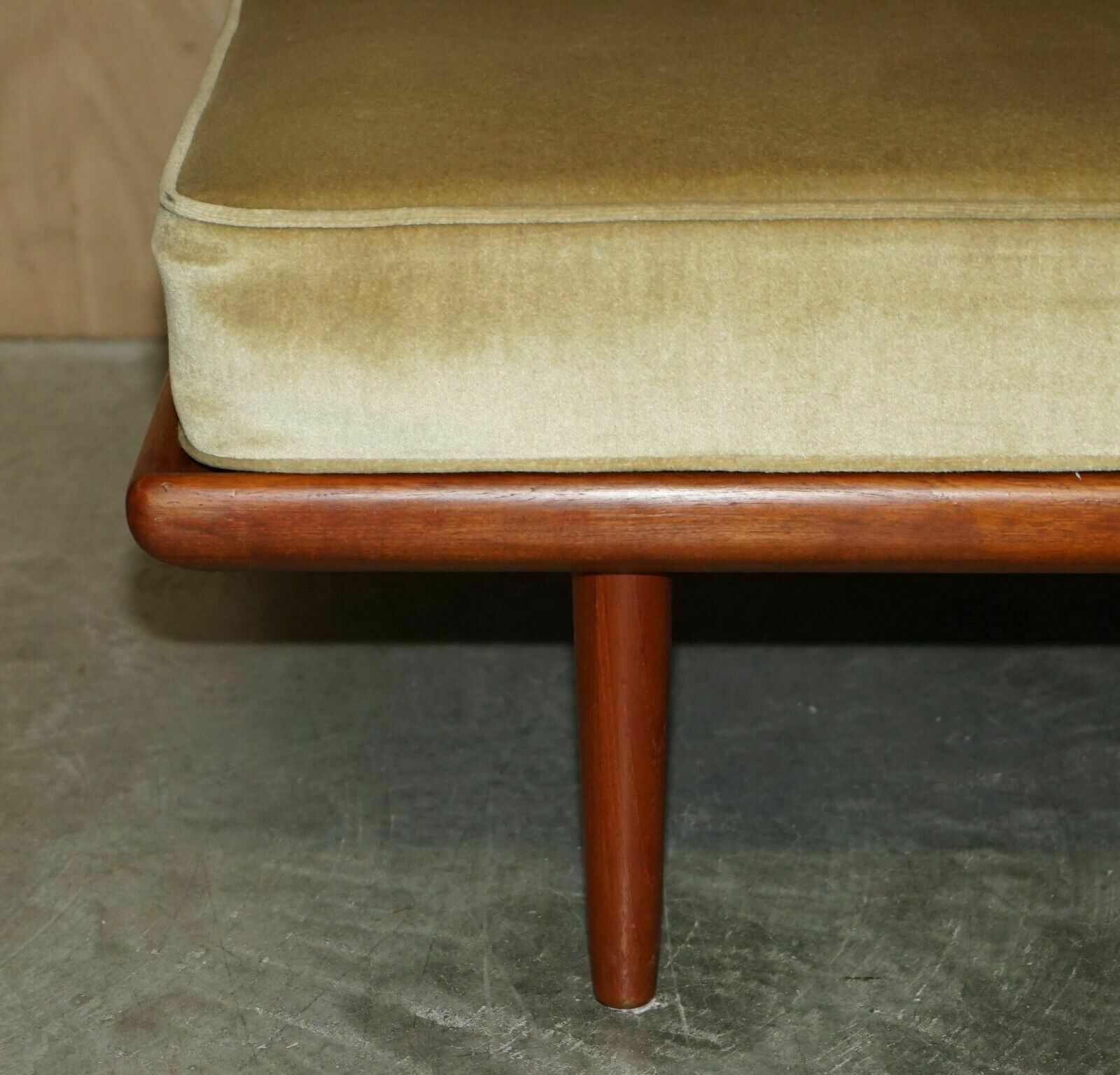 Fine Peter Hvidt & Orla Mølgaard Nielsen France & Son Mid Century Modern Sofa photo vinterior