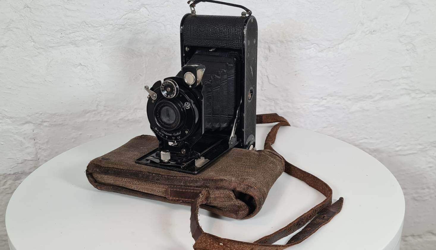 Contessa Nettel Vintage Camera / Folding Camera / 1920’s Vintage Photography Equipment photo furniture