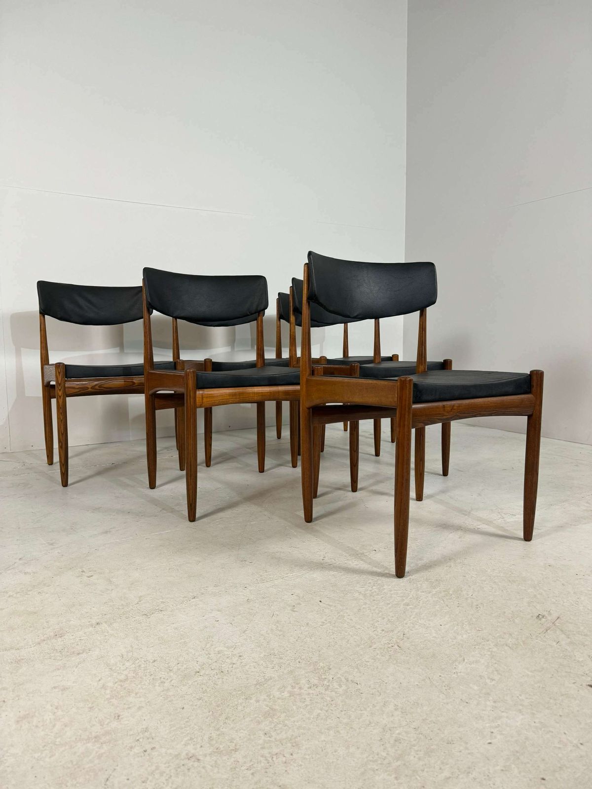 Set Of 6 Vintage Teak Diningchairs With Black Skai Fabric photo vintage