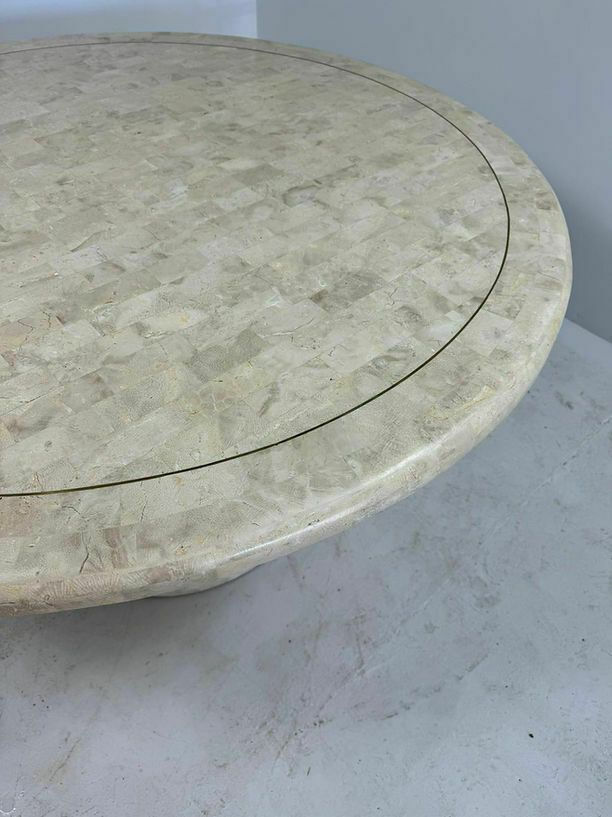 Mid Century Ronde Eettafel Van Gemosaiekt Steen En Messing photo furniture