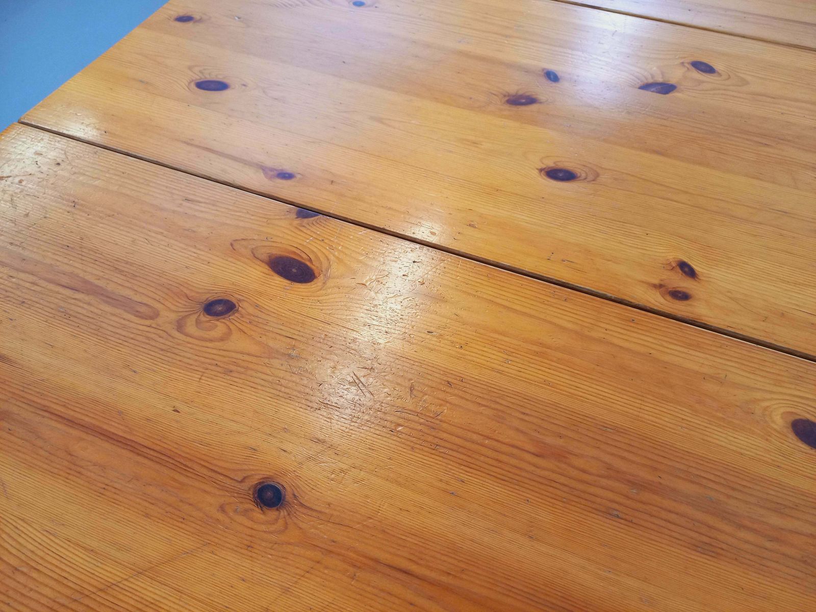 Round Table And 4 Pine Chairs, 1960s photo vinterior