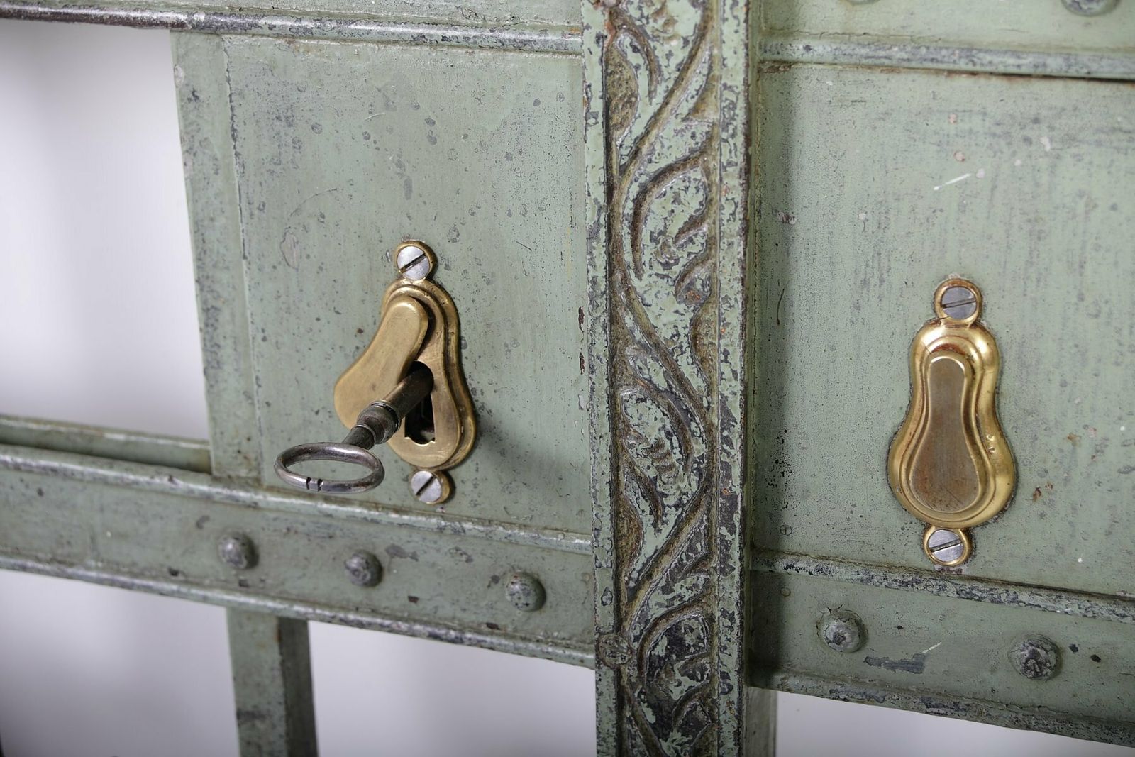 photo vinterior Set Of 2 Antique Green Interior Iron Wrought Double Doors, Bohemia, 1880s