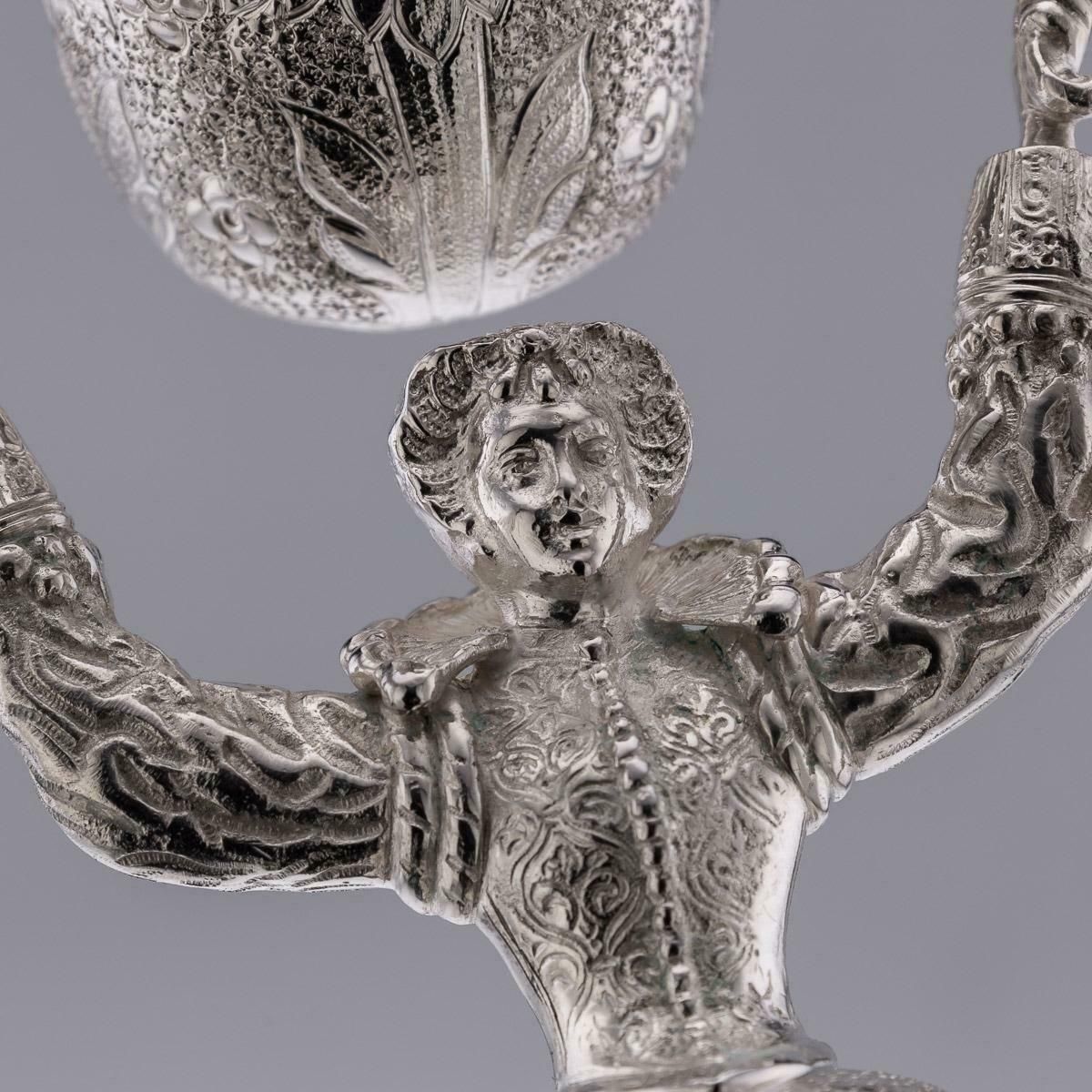 photo furniture 20th Century, Royal Wedding Solid Silver Wager Cup, London, C.1973
