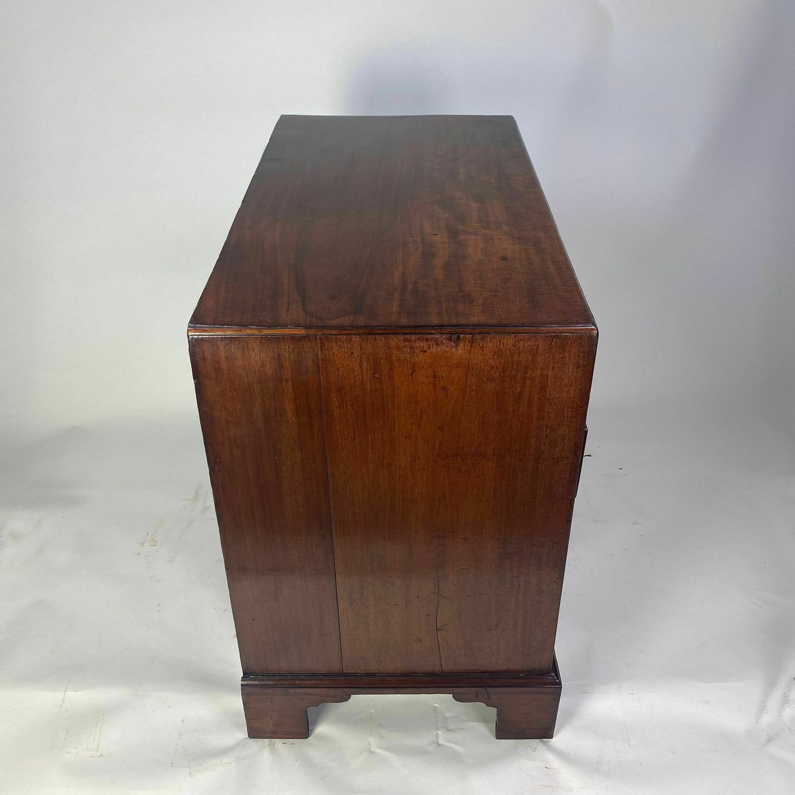 Small Chippendale Period Mahogany Chest Of Drawers photo vinterior