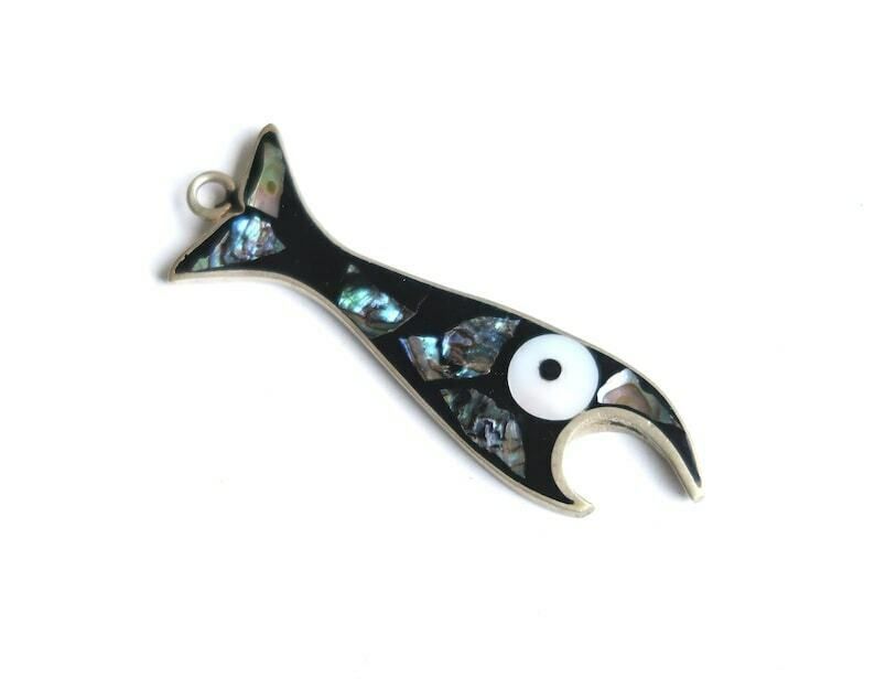 Mexicaanse Zilveren Flessenopener In De Vorm Van Een Vis Met Abalone, Gesigneerd Alpaca Mexico, Jaren 1970 / Mexico, Boho Chic, Folk, Dierenfiguur, Abelonesculptuur photo furniture
