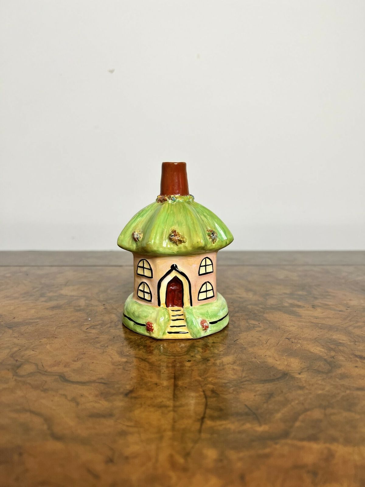 Quality Antique Staffordshire Cottage