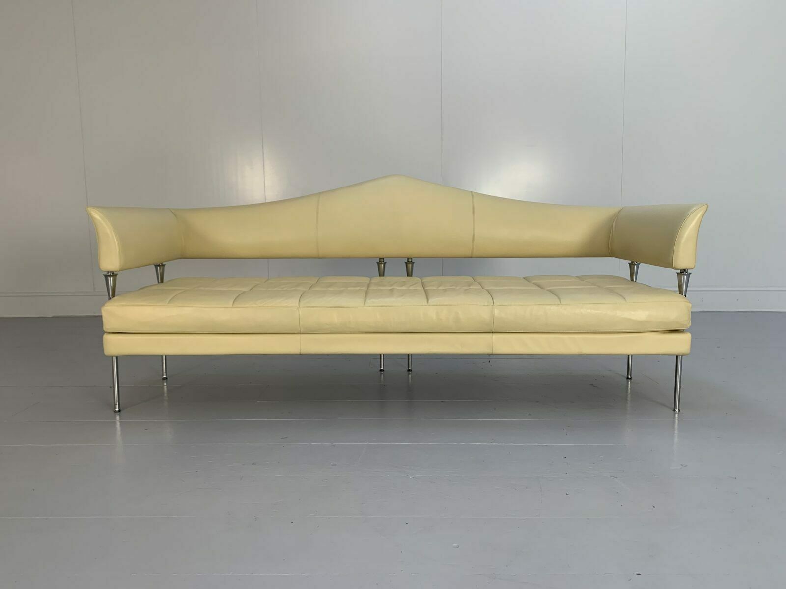 Poltrona Frau "Hydra Castor" 3 Seat Sofa   In Cream "Pelle Frau Sc" Leather photo furniture