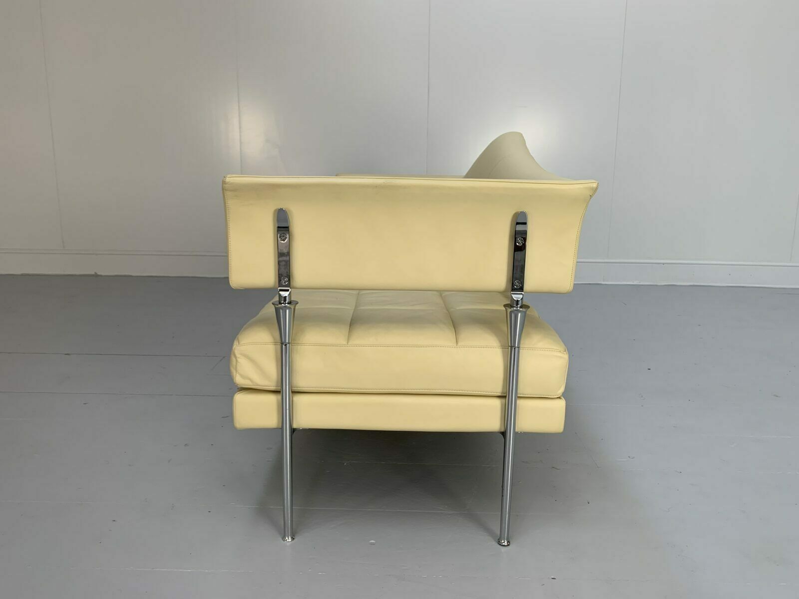 4900.0 Poltrona Frau "Hydra Castor" 3 Seat Sofa   In Cream "Pelle Frau Sc" Leather photo