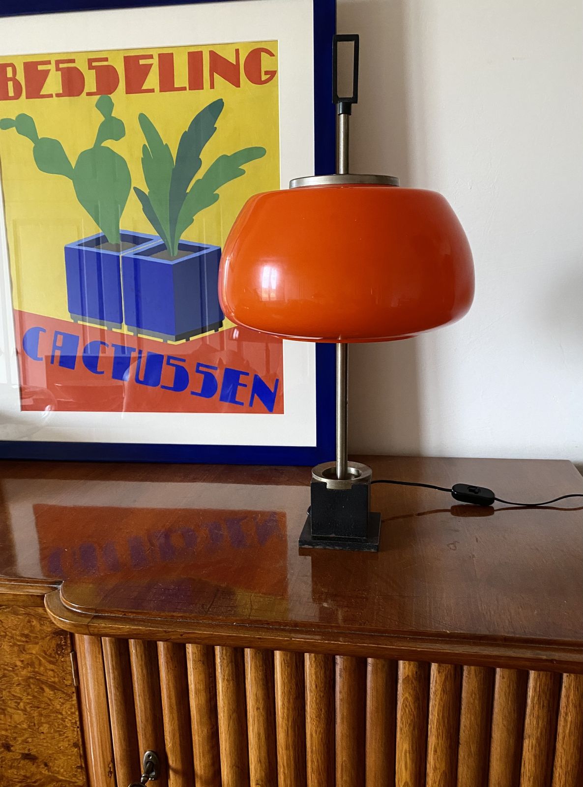 Oscar Torlasco, Orange Glass Table Lamp, Prod. Lumi, 1960 Ca. photo vinterior