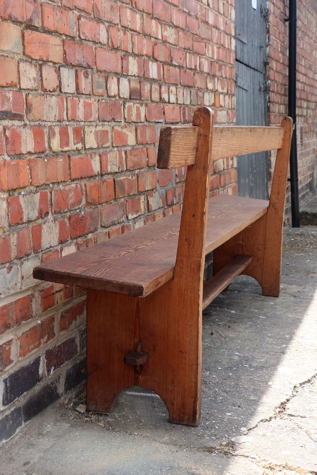 A Lovely Quality Wooden Railway Bench, Later Sign Written For Hogsmeade Station. photo vintage