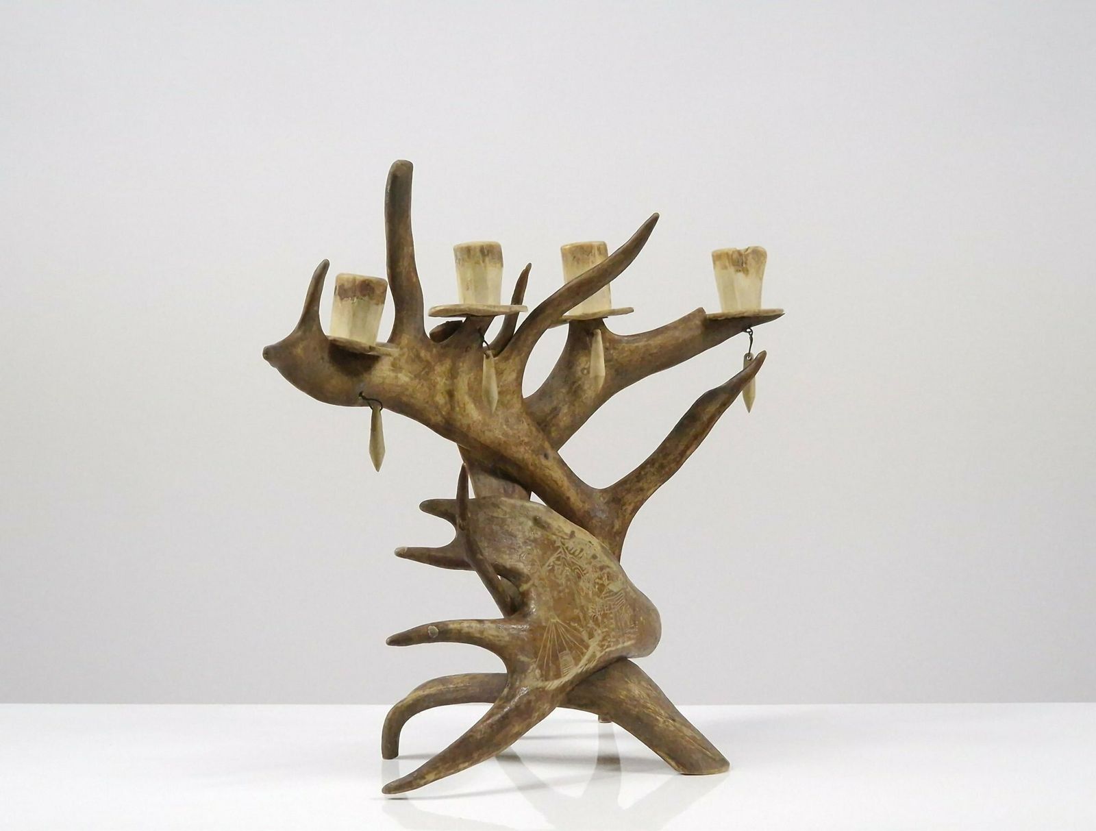 Traditional Scandinavian Reindeer Wood Chandelier photo furniture