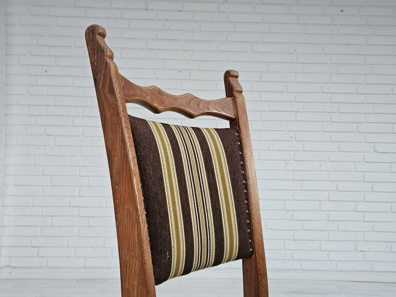 photo furniture Ca. Jaren 1970 – Set Van 6 Deense Eetkamerstoelen, Goede Staat, Eikenhout.
