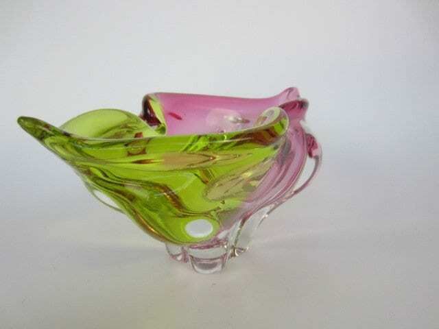 Heavy Mid Century Green Pink Colourful Twisted Czech Sommerso Rib Glass Bowl 60s photo vinterior