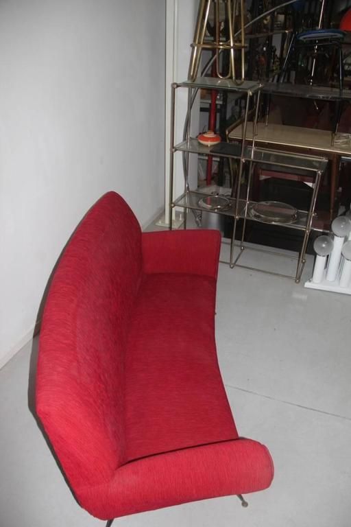 Mid Century Modern Curved Sofa Minotti Gigi Radice Italian Design Red Color photo vintage