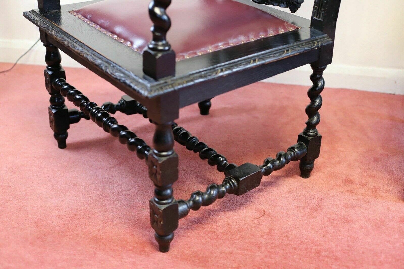 photo vintage Beautiful Pair Of Victorian Carolean Open Armchairs
