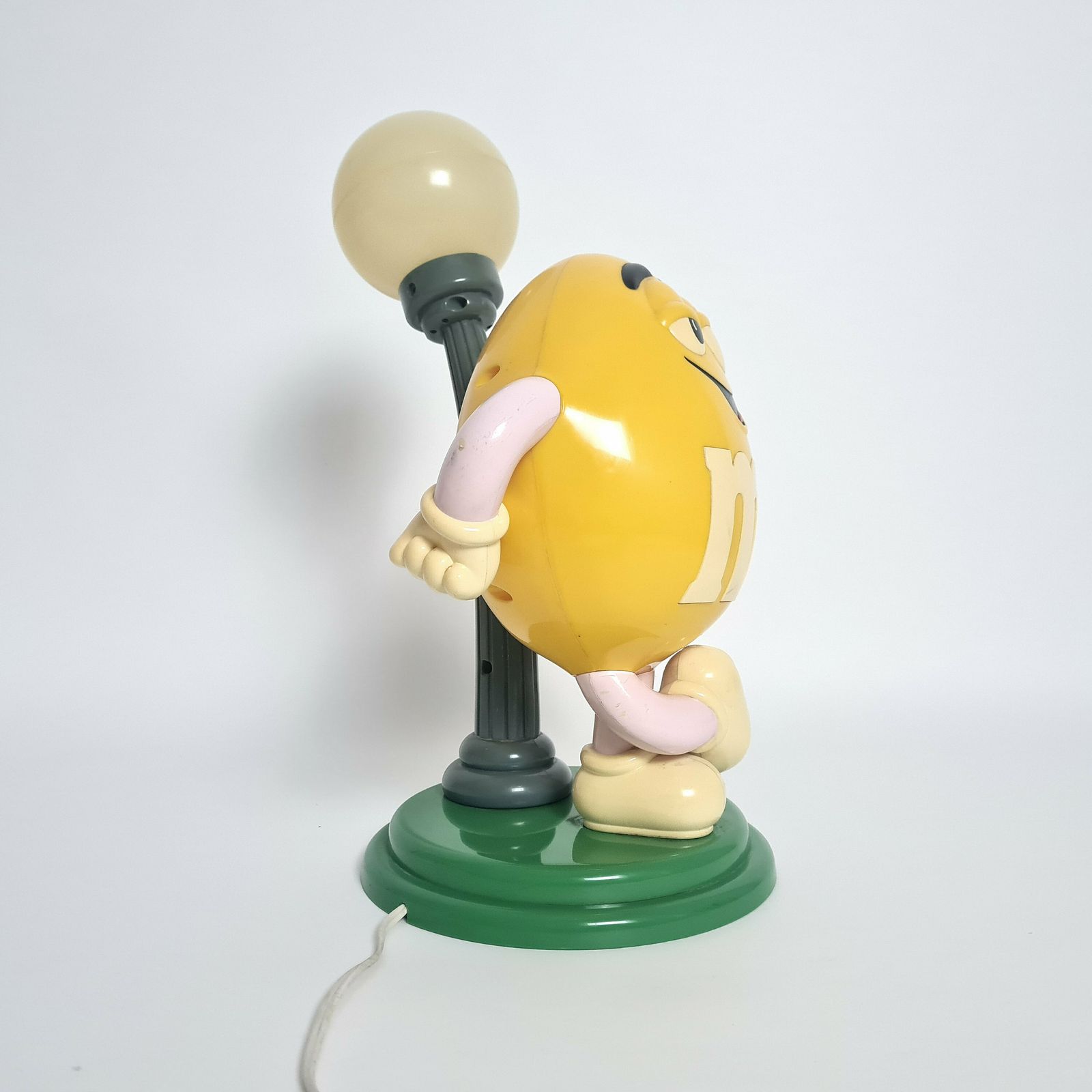 Vintage Collectible Big Yellow M&Ms Lamp Plastic Figure photo Lighting