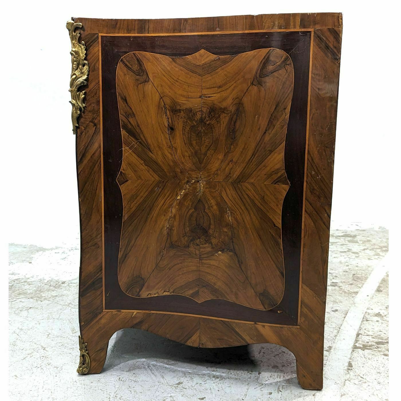 Louis XV Chest Of Drawers In Rosewood And Violet Wood, 18th Century photo vinterior
