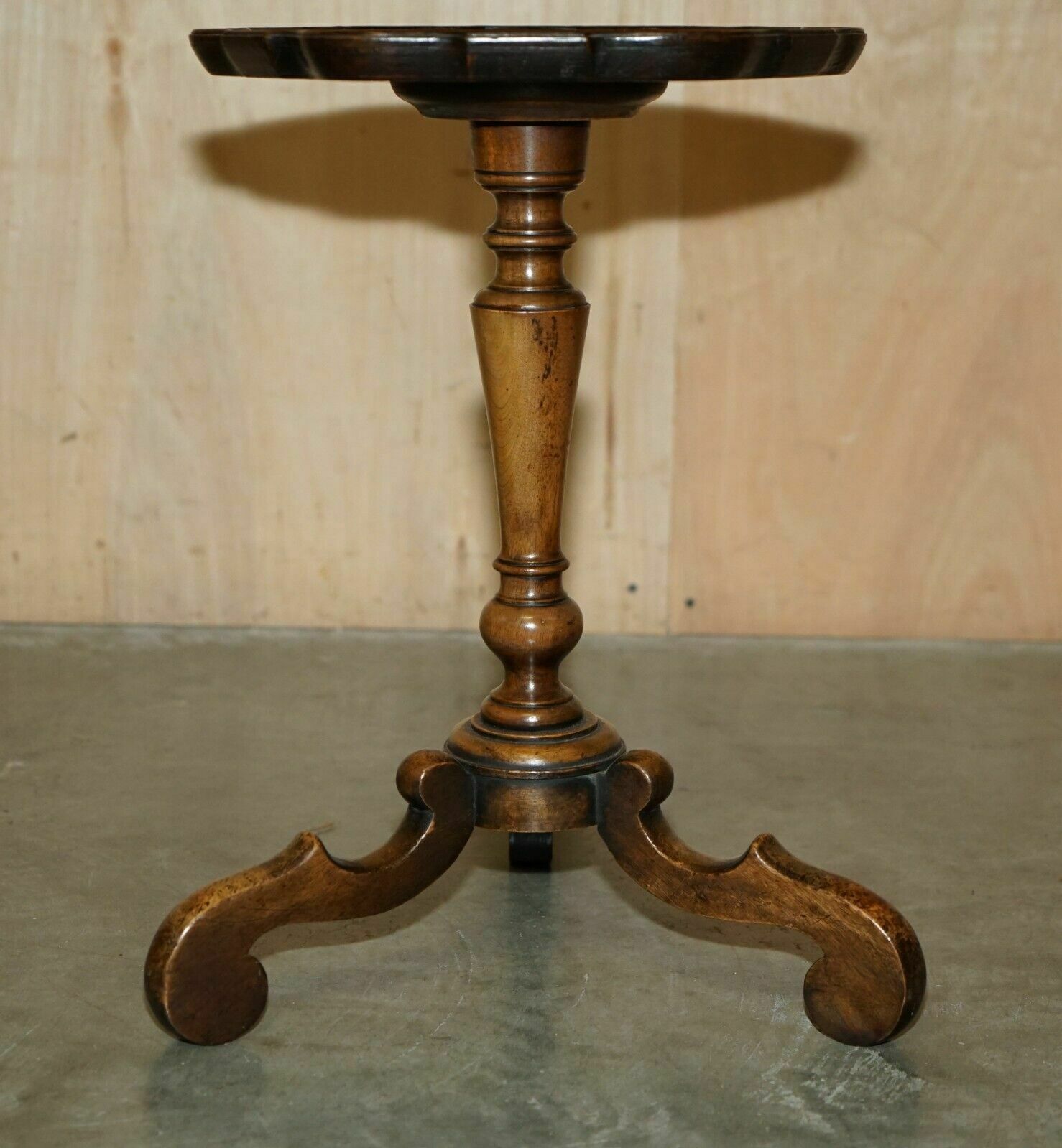 Fully Restored Antique Charles Tozer Oyster Mahogany Tripod Side End Lamp Table photo buy