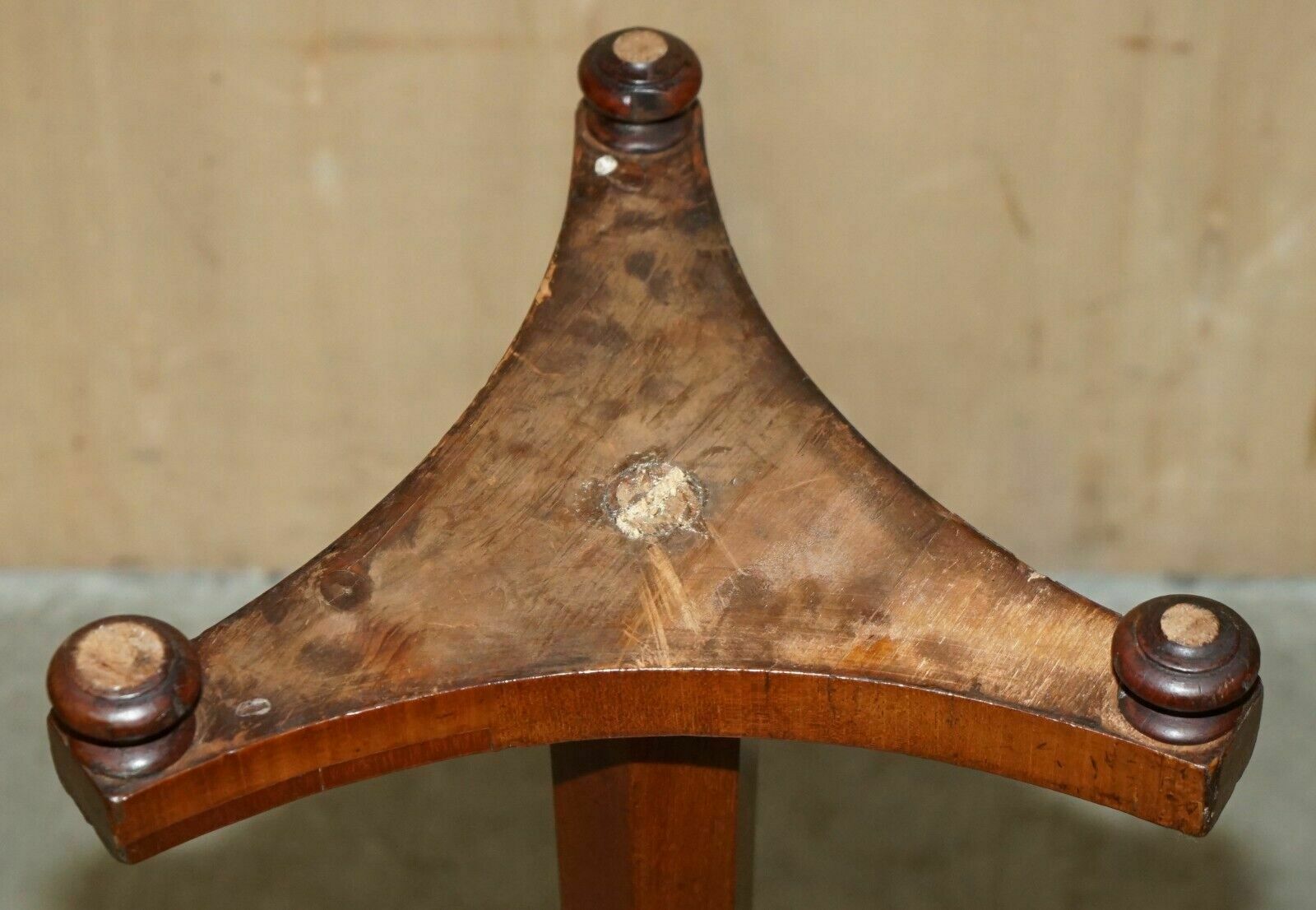 photo vinterior Antique Restored William IV 1830 Walnut Occasional Side End Wine Lamp Table