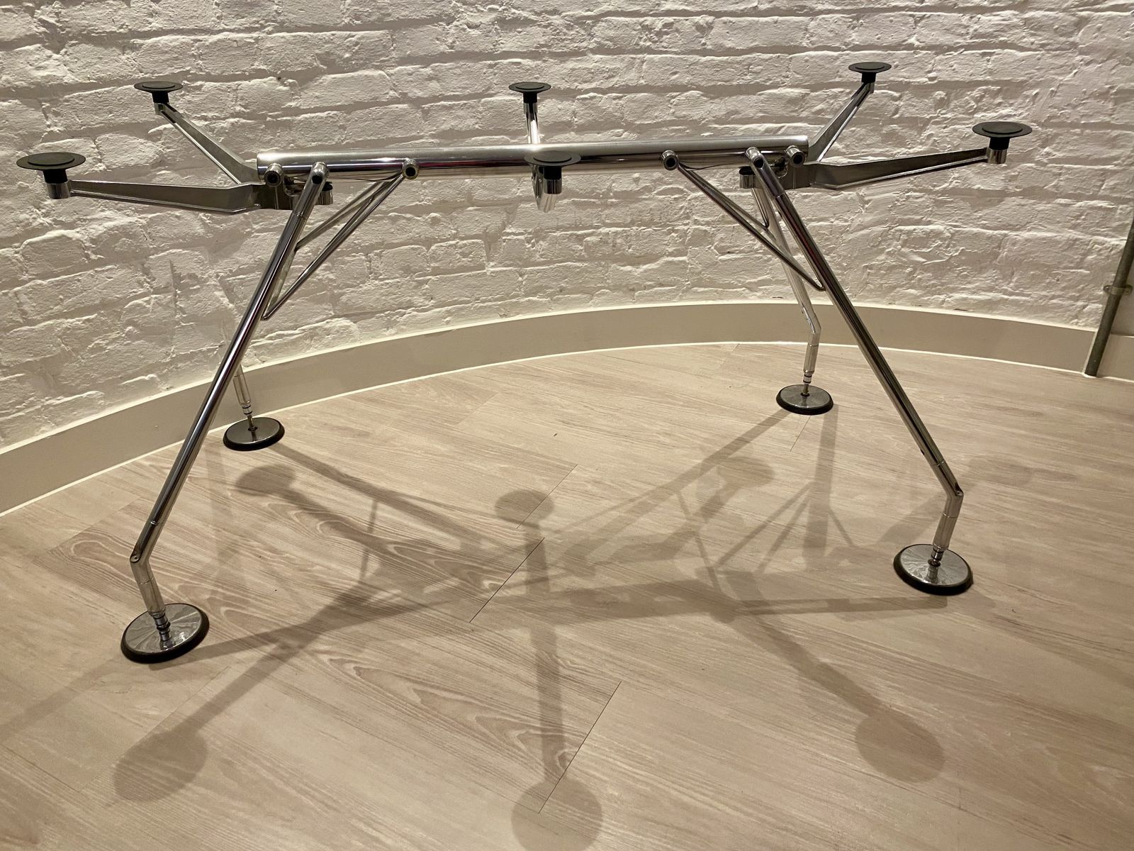 photo furniture Sir Norman Foster Original Tecno 1980s Mid Century Tables For Sale X4 Available