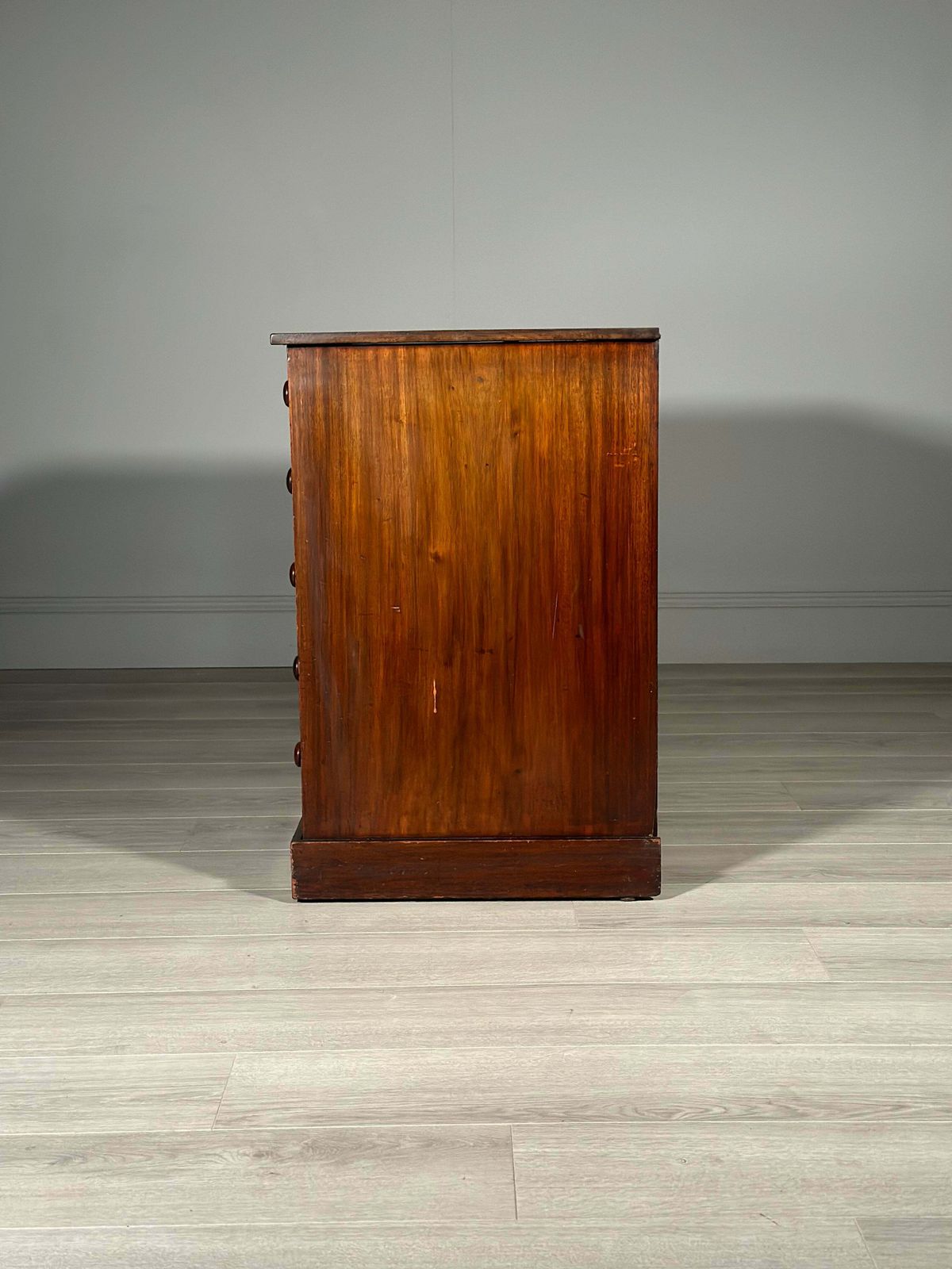 photo furniture Antique Mahogany Bank Of Drawers