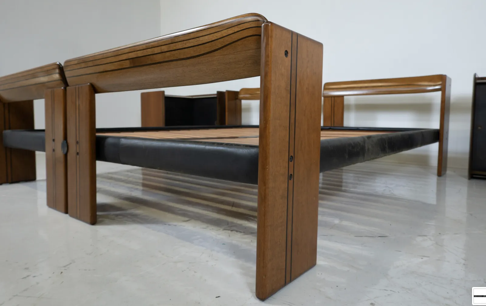 Artona Bed By Afra And Tobia Scarpa For Maxalto, With Matching Nightstands, Italy, 1970s photo for sale