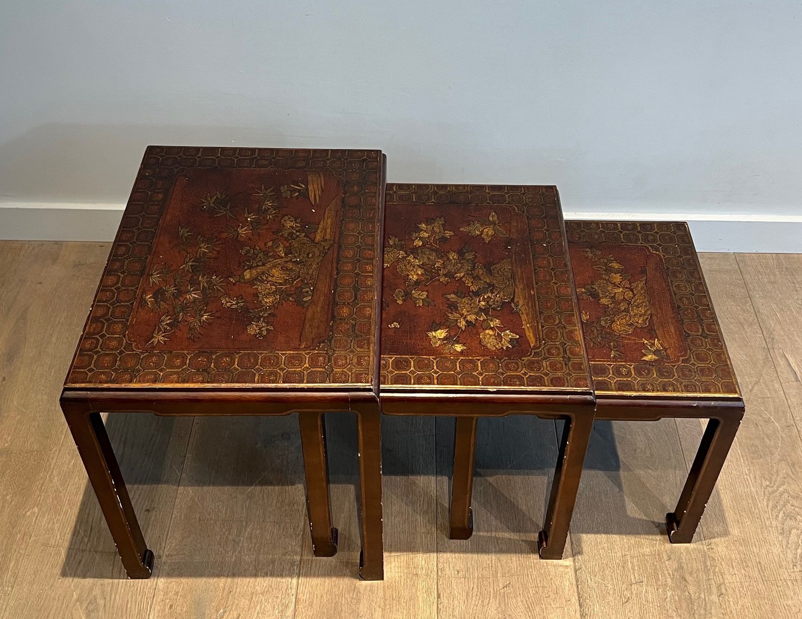 Suite Of Three Lacquered Nesting Tables With Chinese Decors. Around 1940 photo Furniture
