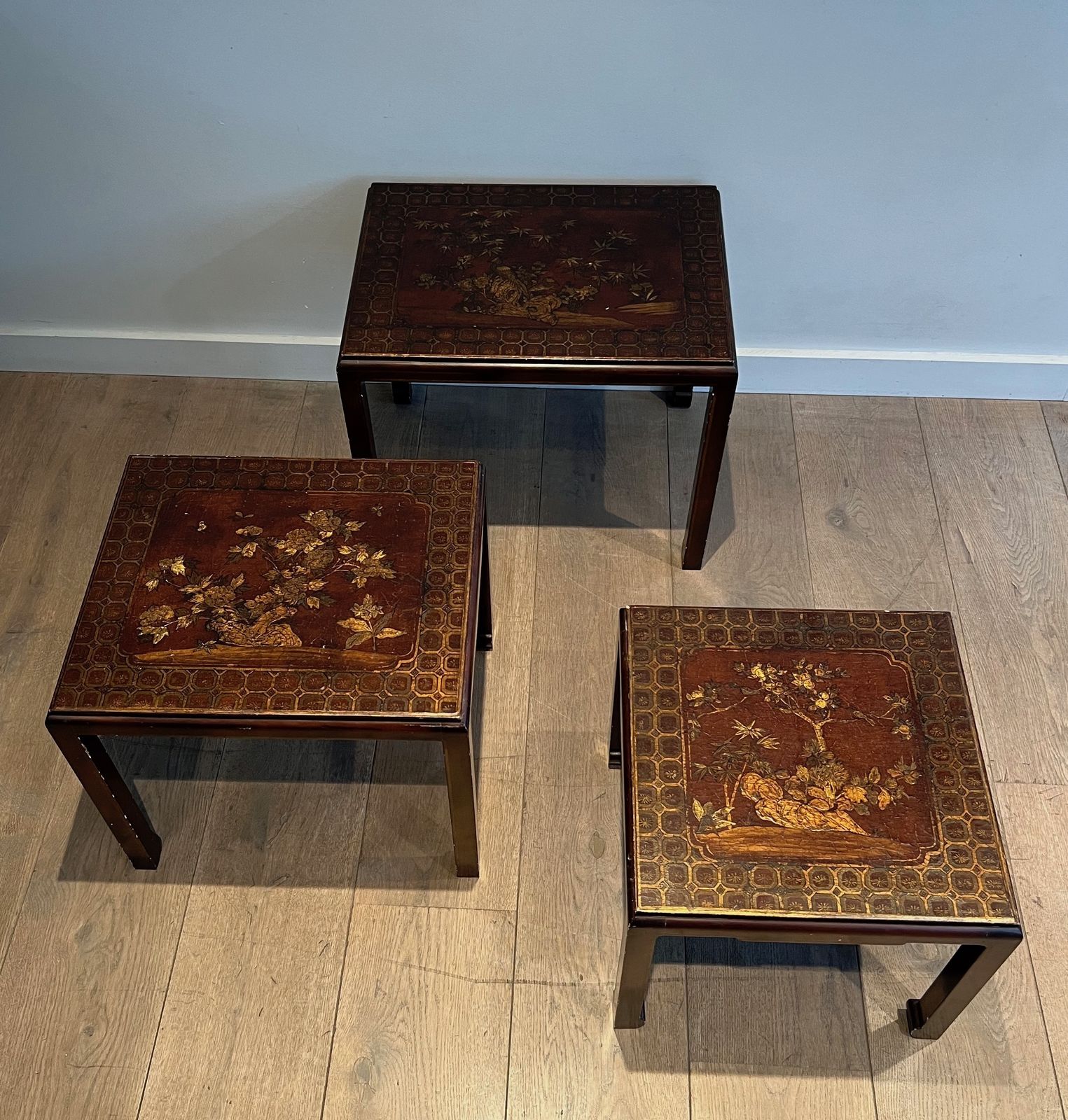 2450.0 Suite Of Three Lacquered Nesting Tables With Chinese Decors. Around 1940 photo