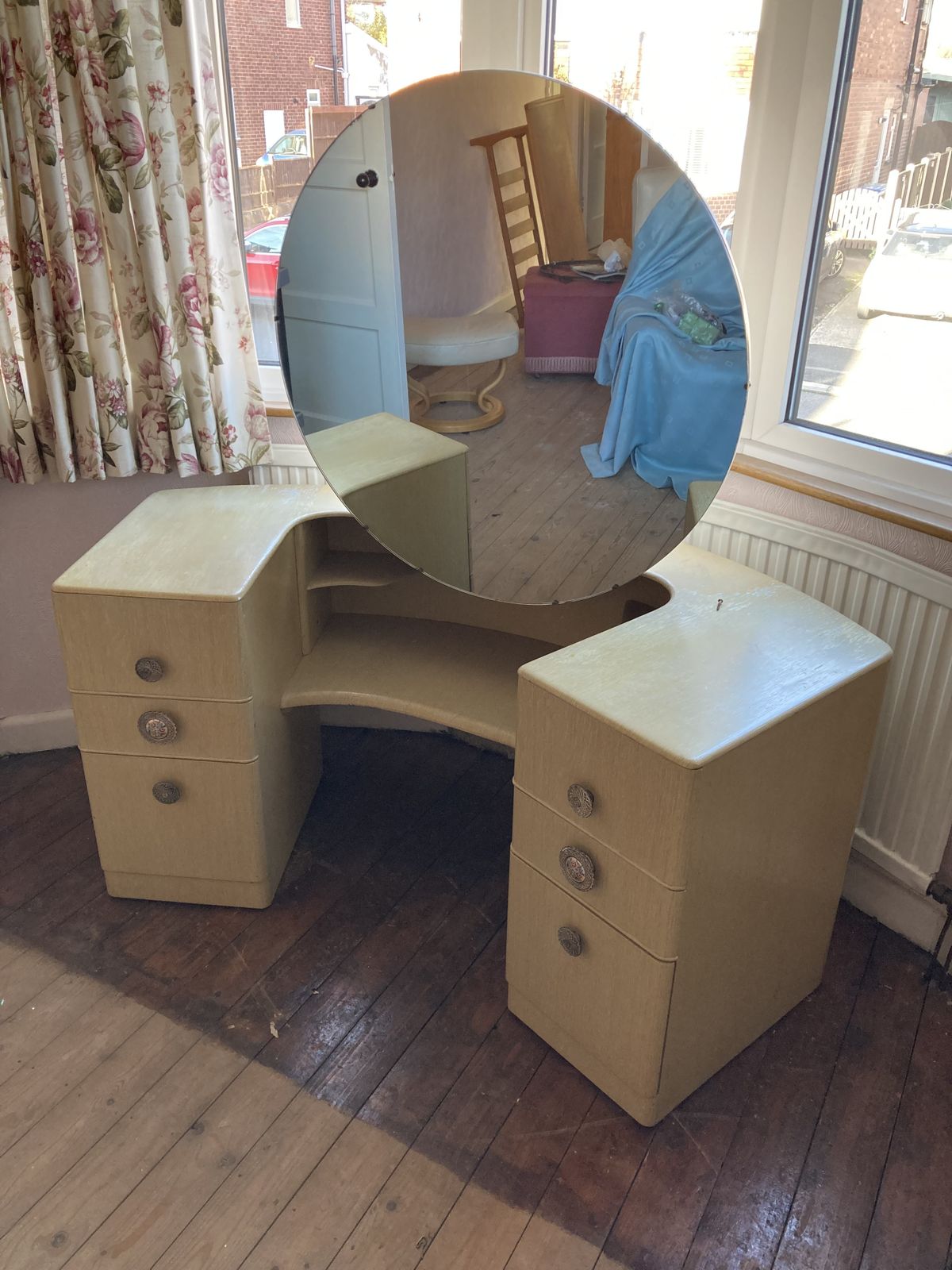 Elliot’s Of Newbury Dressing Table photo for sale