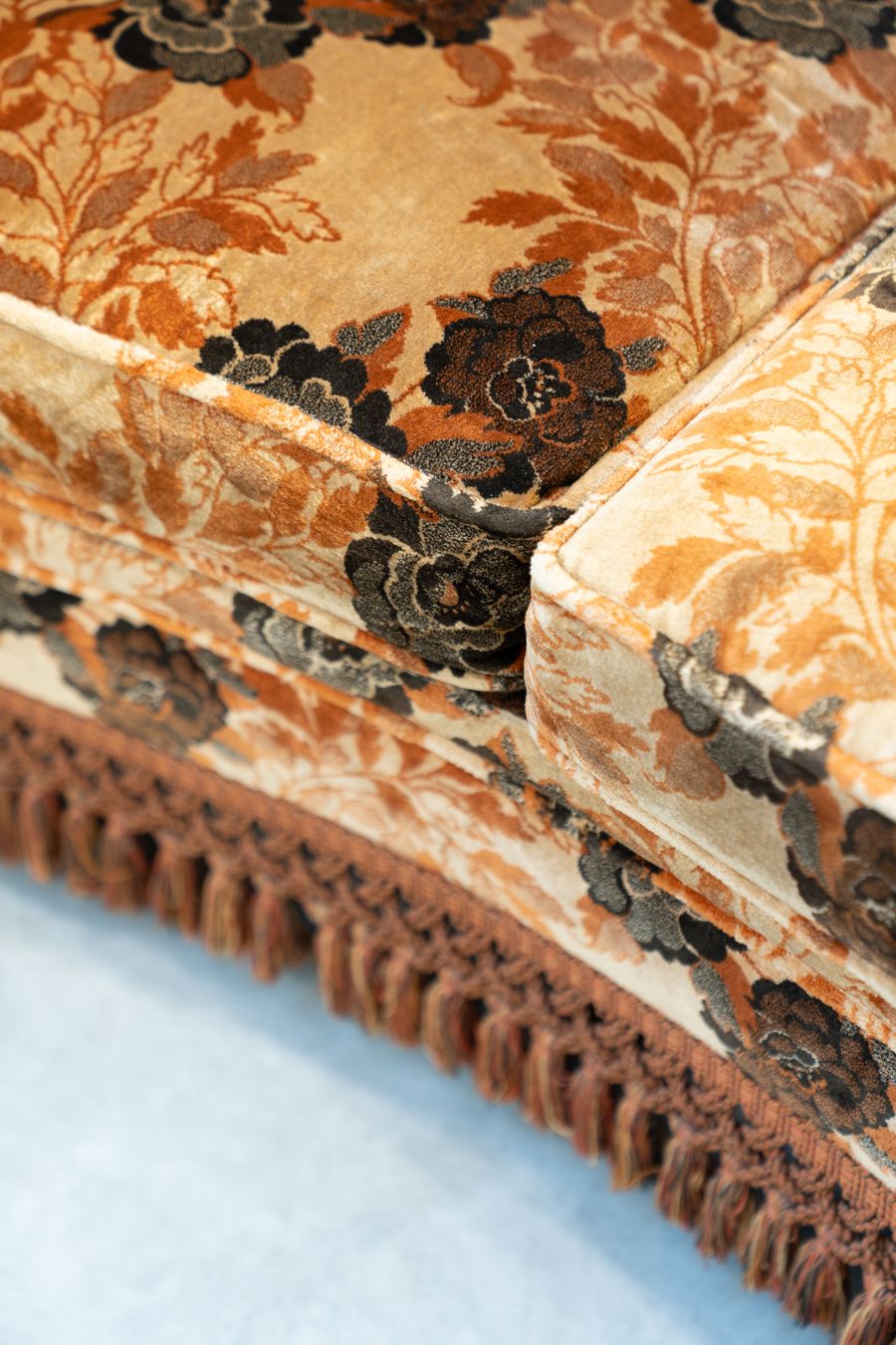 photo vinterior Small Lounge Composed Of A 3 Seater Sofa And 2 Armchairs, 1970s Baroque Style.