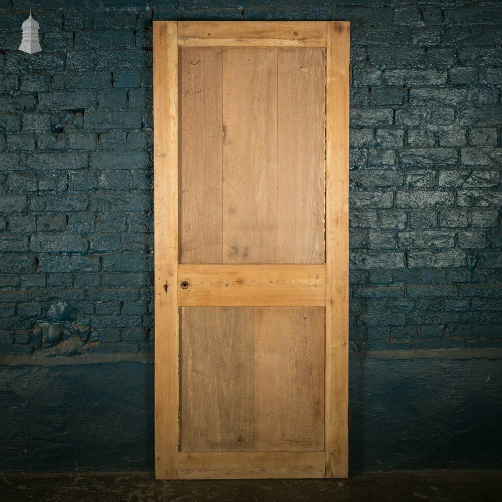 photo furniture Pine Paneled Door, Shaker Style , 2 Panel
