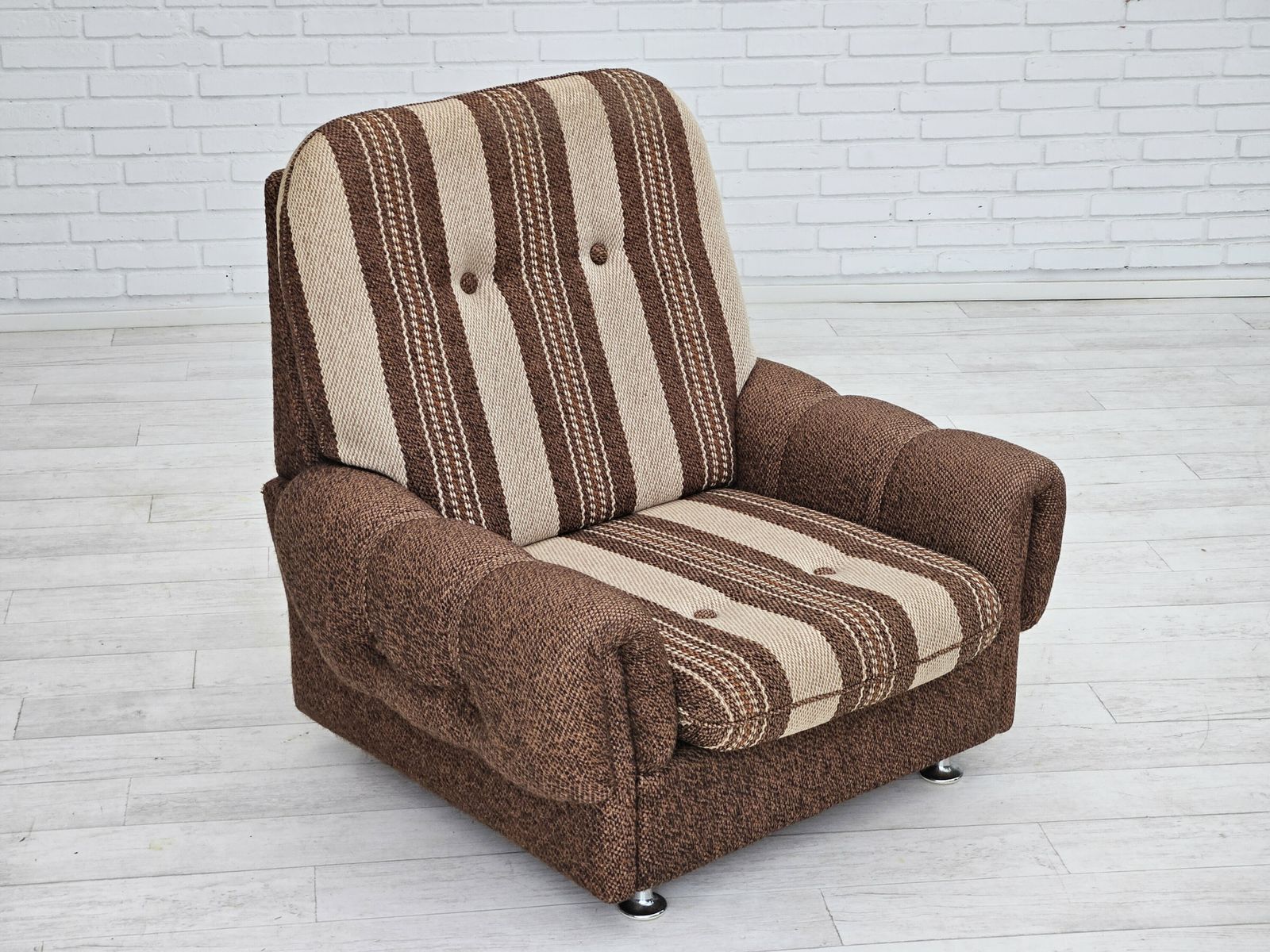 1970s, Danish Relax Chair, Original Wool Upholstery, Very Good Condition. photo 980.0