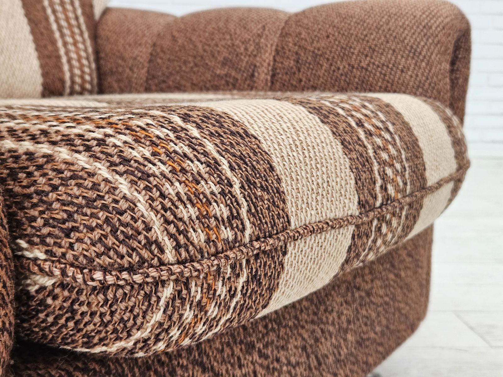 photo furniture 1970s, Danish Relax Chair, Original Wool Upholstery, Very Good Condition.