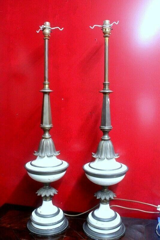 Antique 1960s Pair Of Stiffel Brass Torchiere Table Lamps photo for sale