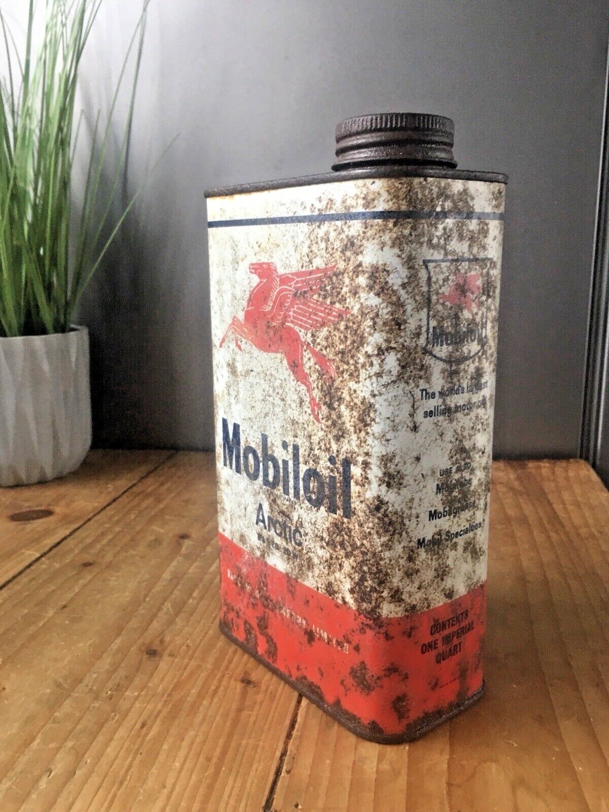Vintage 50's Mobiloil Arctic Can Mobil Oil 1 Quart Fuel Tin Prop Garage Display photo vintage