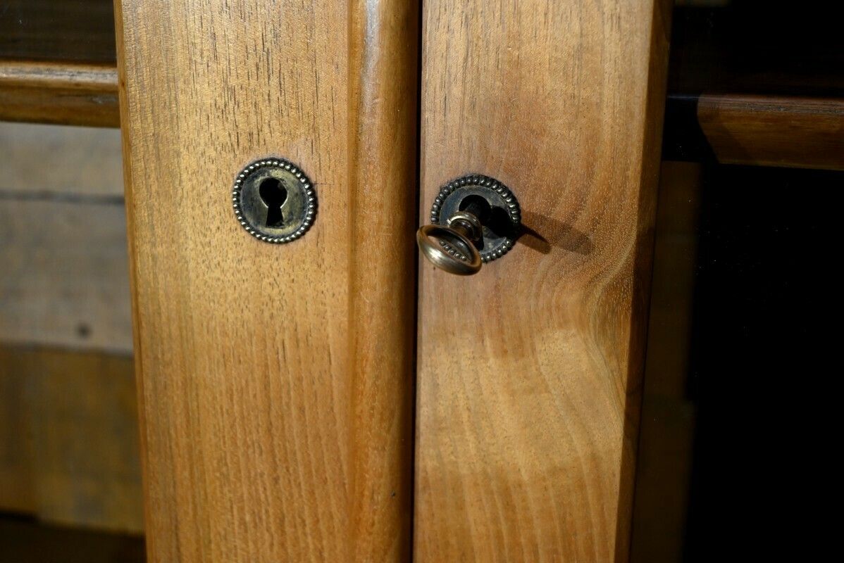 photo furniture Important Property Library In Walnut, Restoration Period – Early 19th Century