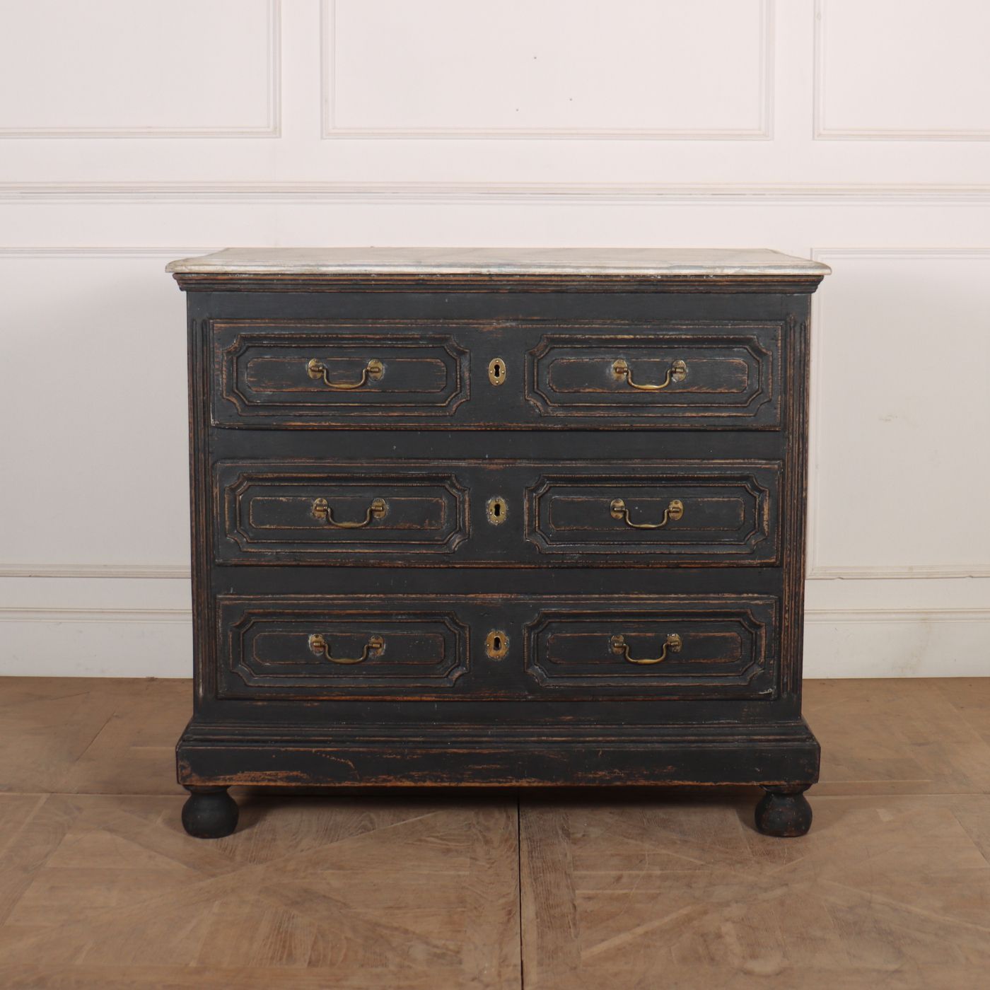 18th Century French Commode, 1700s