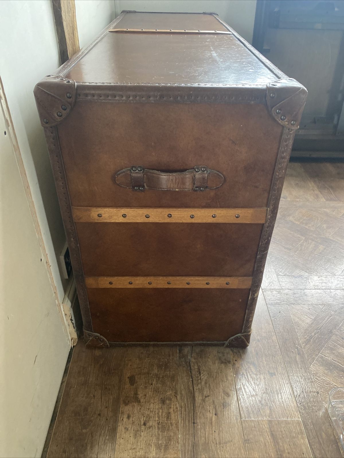Halo Antique Cigar Leather & Studded Wood Steamer Trunk Chest Of 6 Drawers Canvas Lined Studded photo Furniture