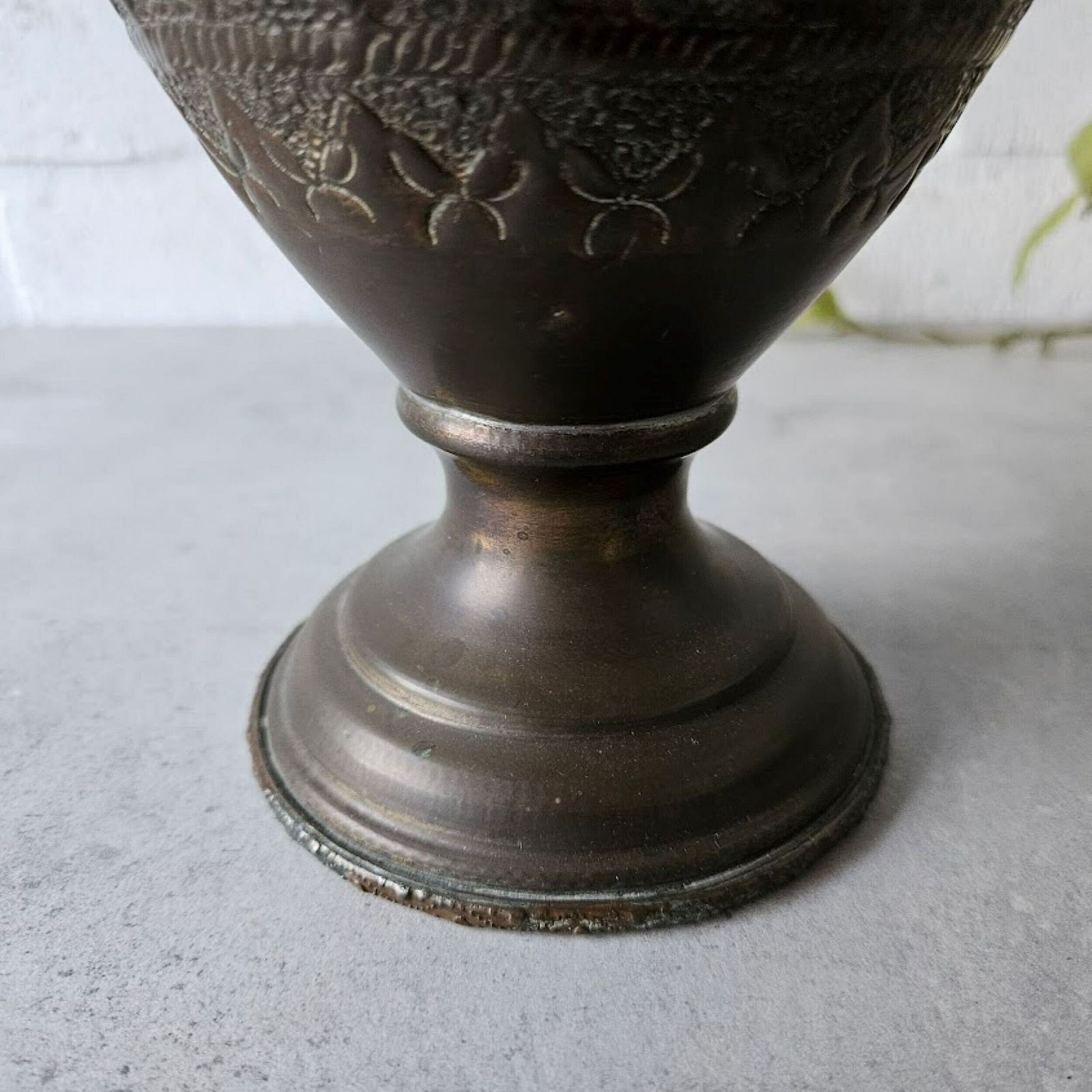 Decorative Oriental Vase Copper Alloy, Metallic Vase For Flowers Or Dried Flowers photo vintage