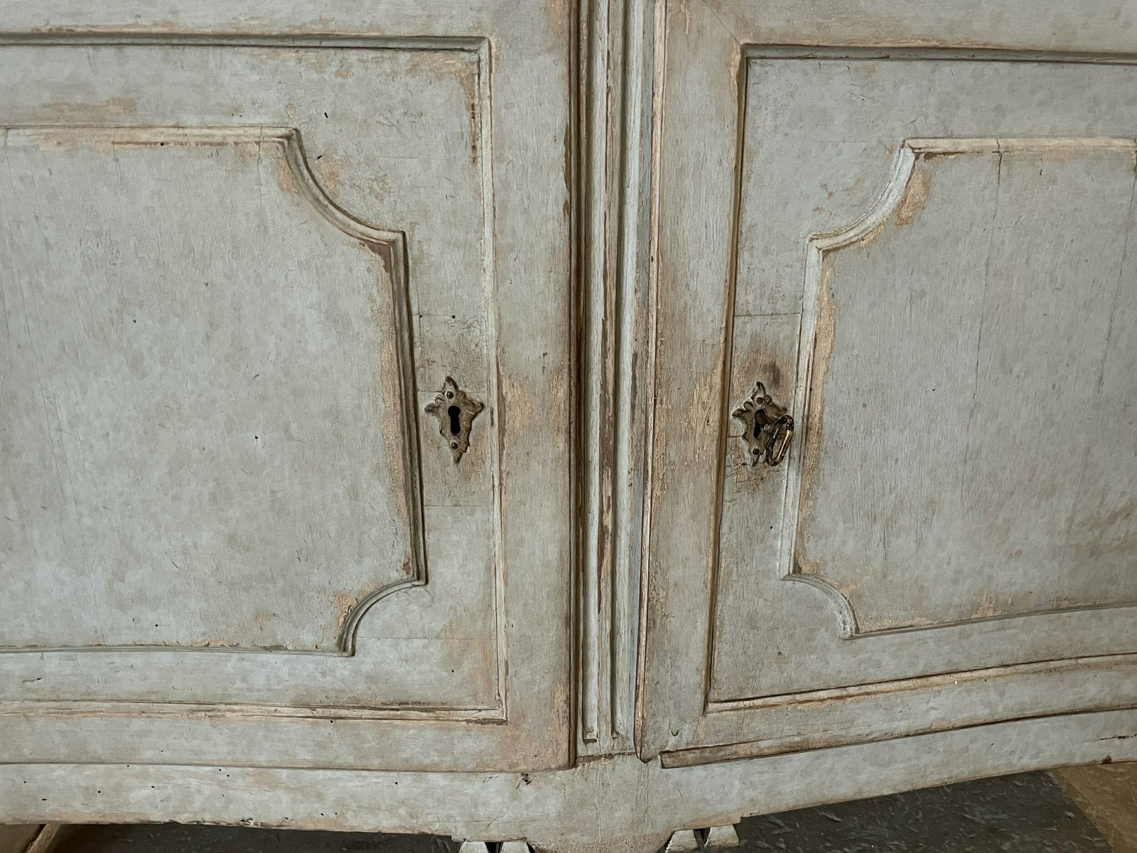 19th Century Italian Sideboard photo furniture