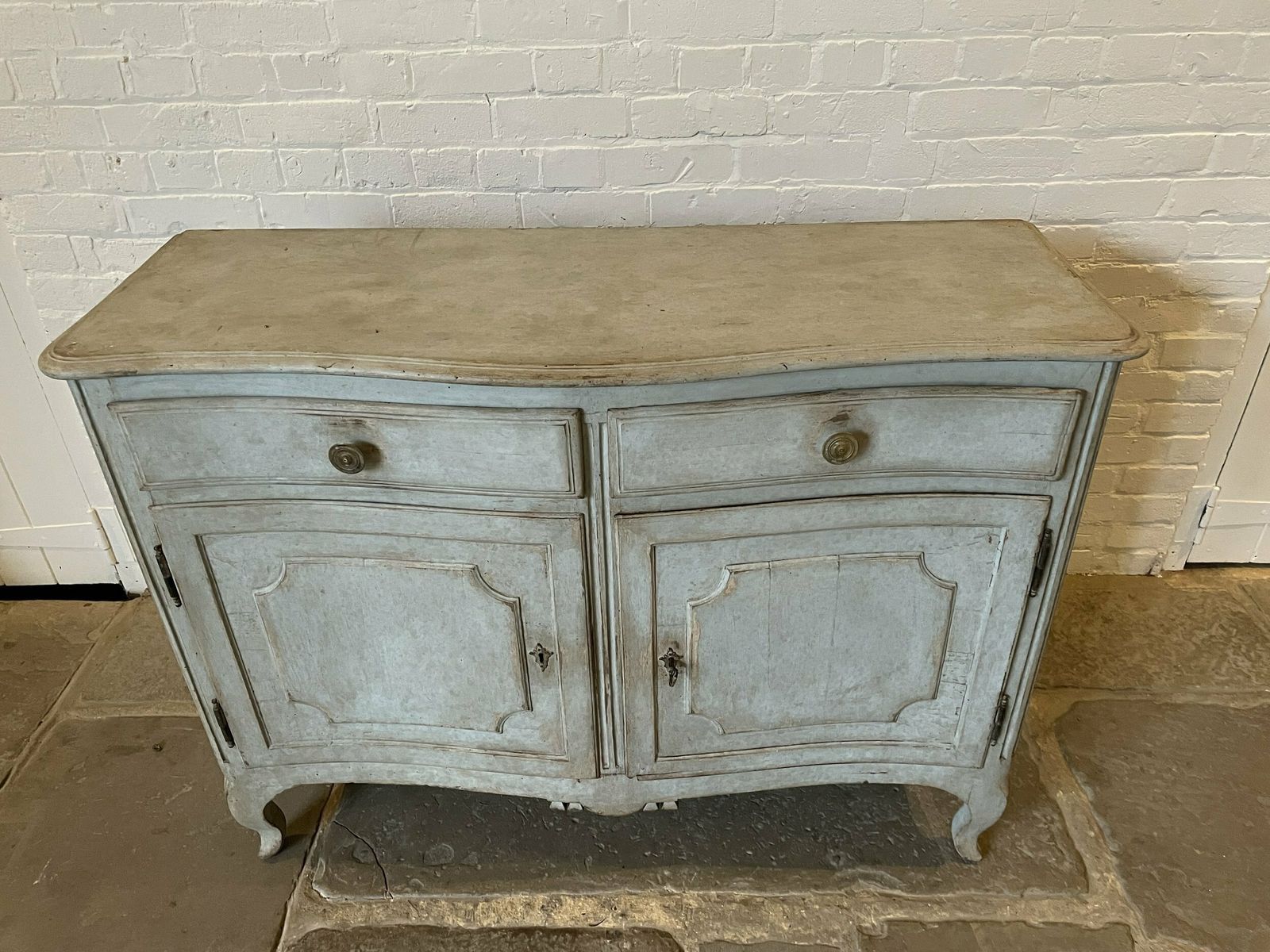 19th Century Italian Sideboard photo vinterior