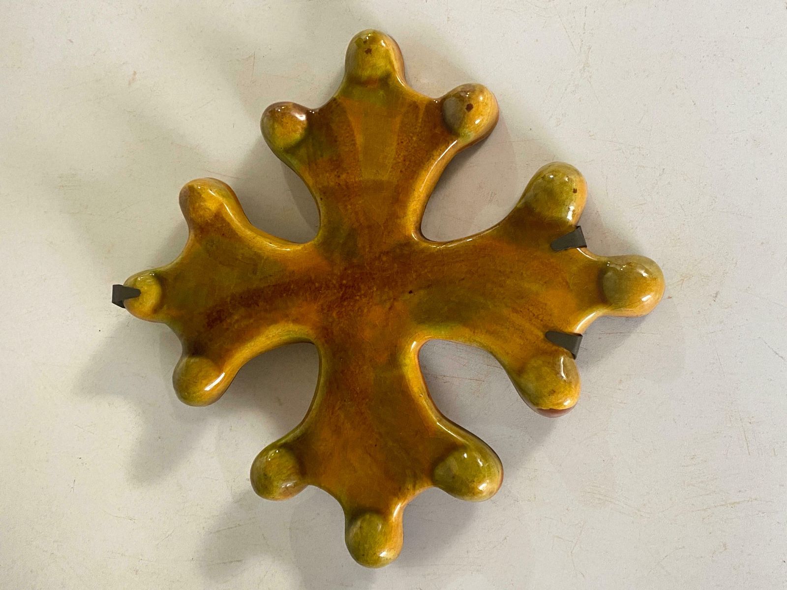Wall Decoration In Ceramic Representing A Cross Yellow And Green Colors 20th photo vinterior