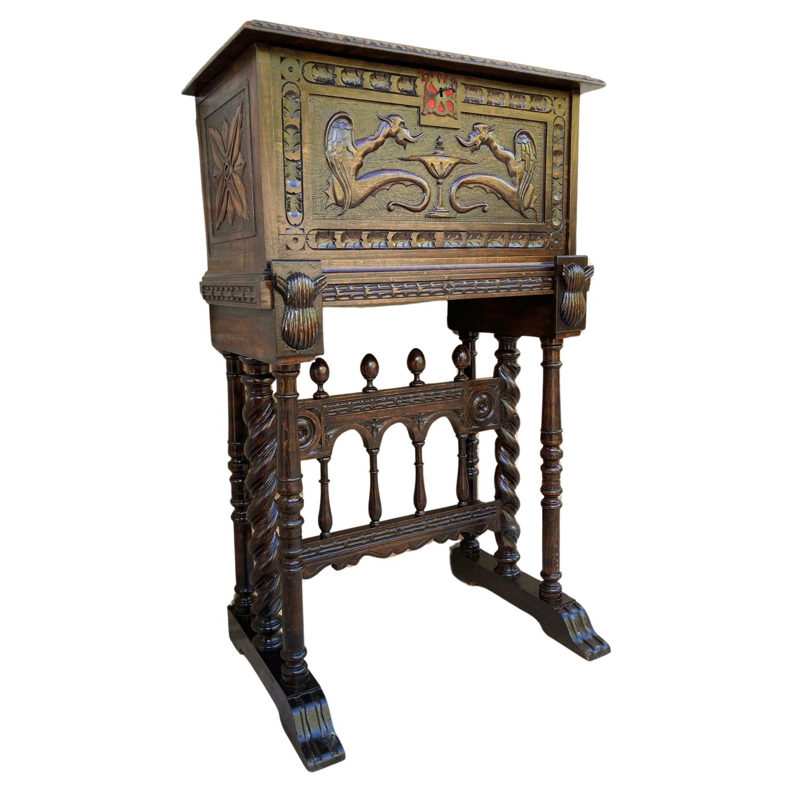 Cabinet bar espagnol Renaissance d'époque en chêne, 1890