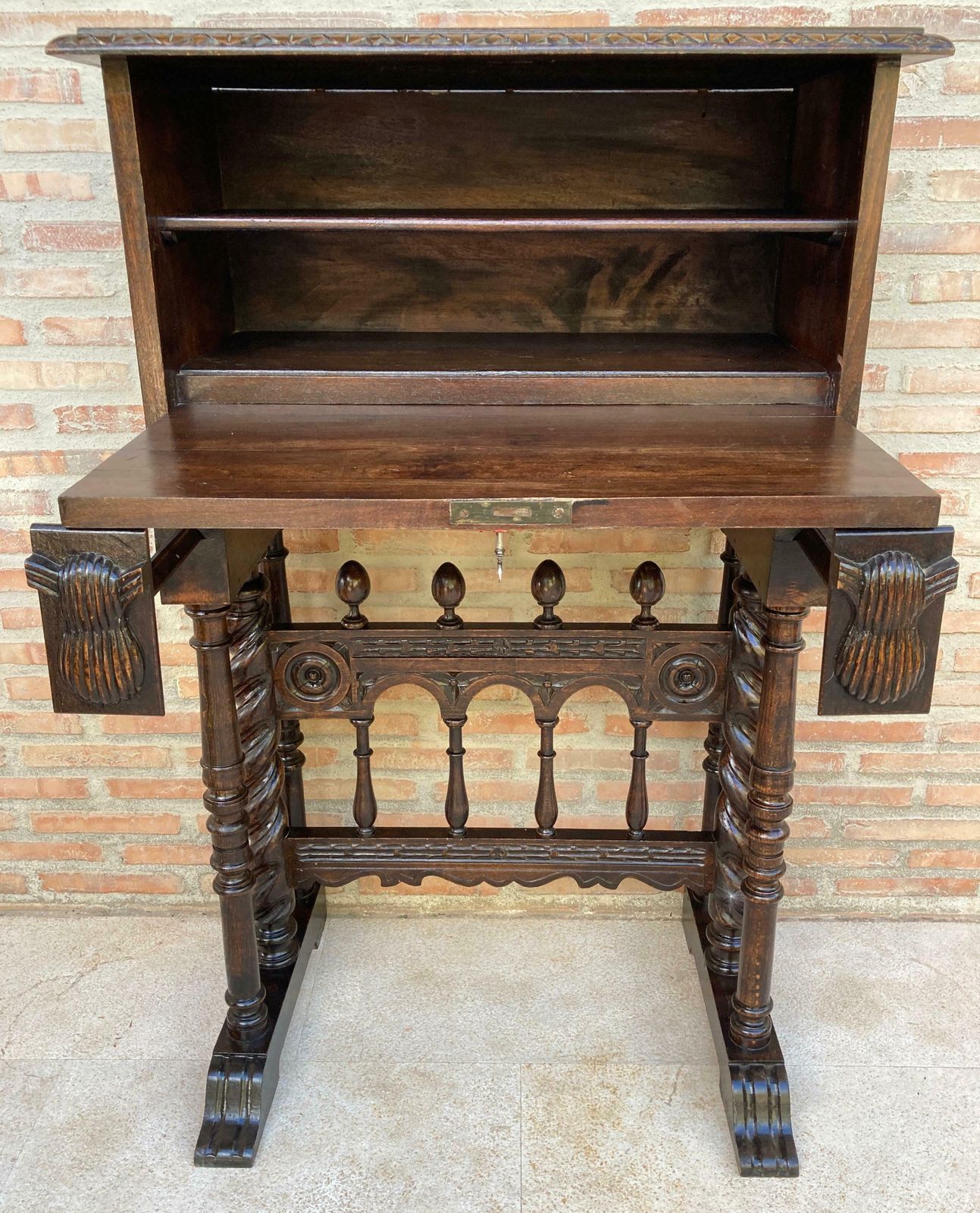 Cabinet bar espagnol Renaissance d'époque en chêne, 1890 photo 5063.0
