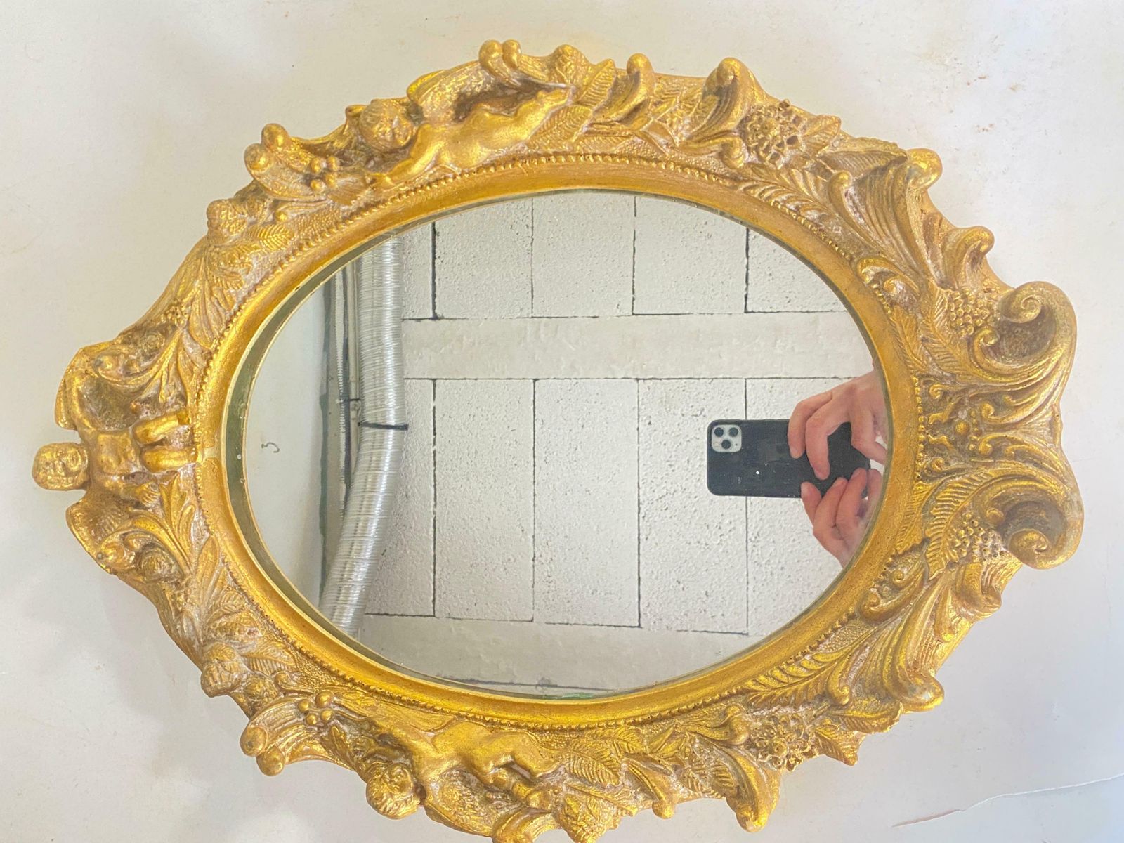 photo furniture Gilt Mirrors In Resin Old Gilt Patina Style, 20th Century Set Of 2