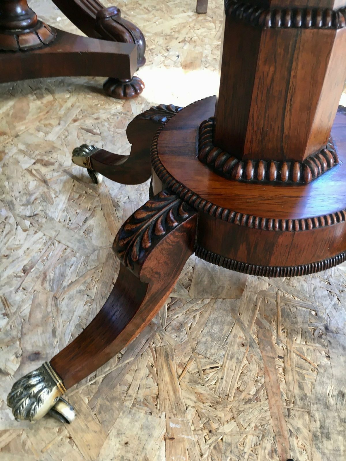Georgian Decoratively Carved Rosewood Teapoy photo vinterior
