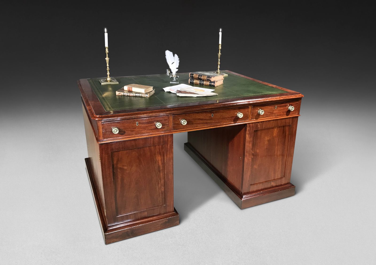 Early 19th Century Mahogany Twin Pedestal Partners’ Desk photo for sale