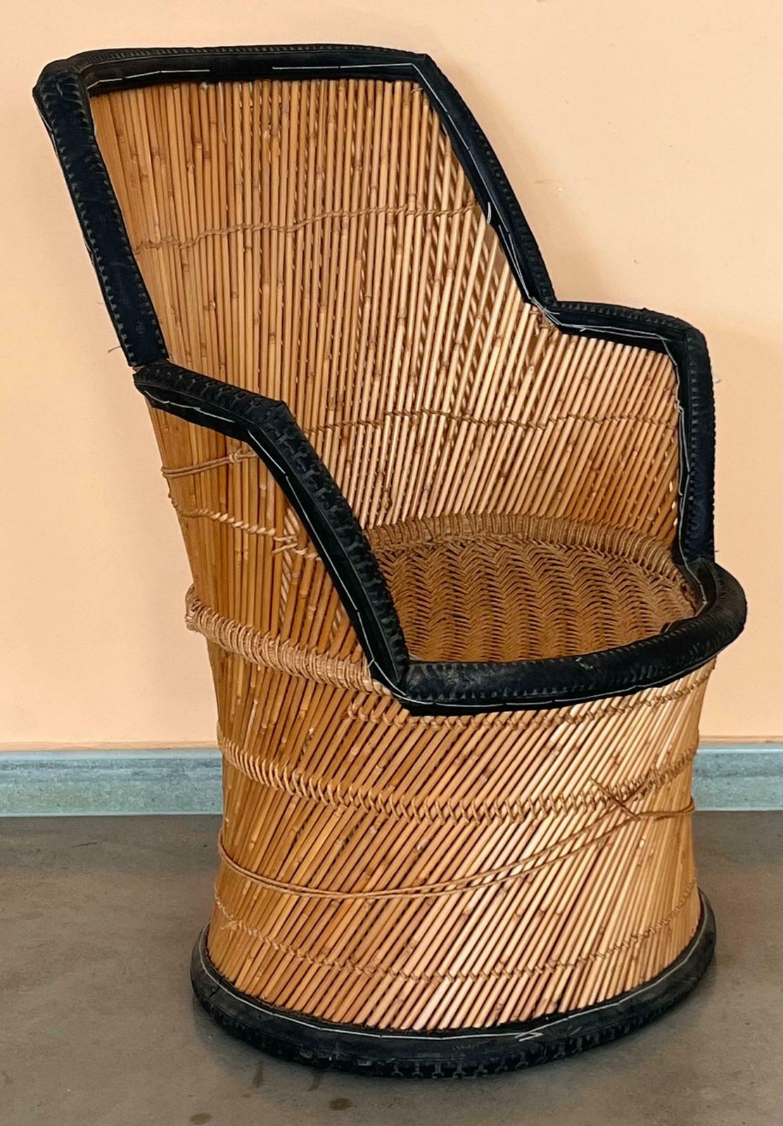 Paire de fauteuils Hollywood Regency en rotin et bambou photo furniture