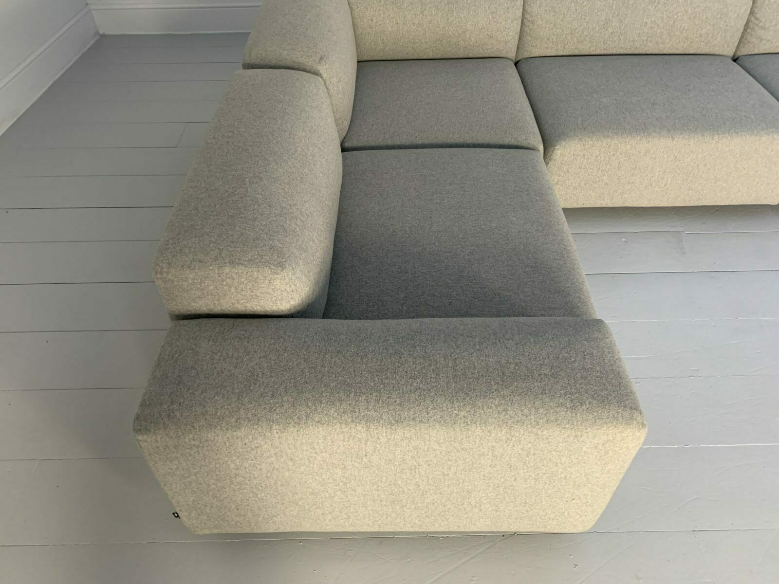 Vitra “Place” L Shape Sofa – In “Cosy” Grey Wool photo 8900.0