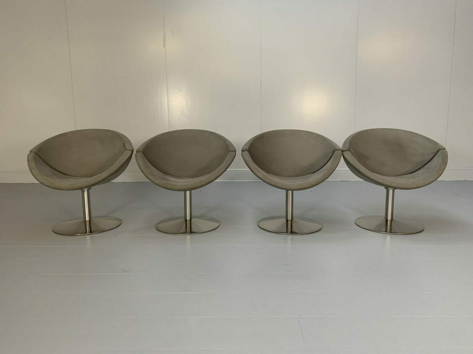 Suite Of 4 Erik Jorgensen “Apollo” Ej 96 Chairs  In Mid Grey Alcantara photo furniture